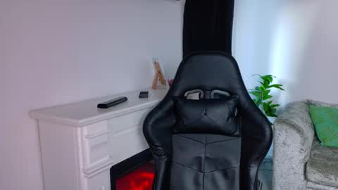 Snapshot of nicoleirisxxx chatting on 13, 2, 2026 nicoleirisxxx online show from 13, 2, 2026