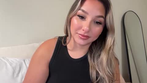 Snapshot of nicolelovesyou444 chatting on 24, 9, 2025 nicolelovesyou444 online show from 24, 9, 2025