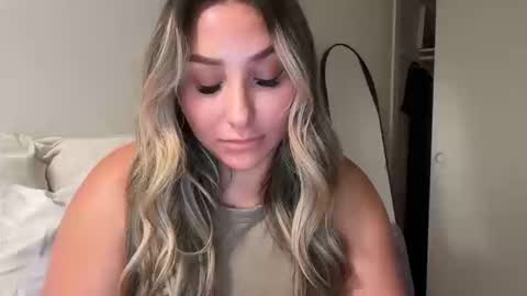 Snapshot of nicolelovesyou444 chatting on 10, 10, 2025 nicolelovesyou444 online show from 10, 10, 2025
