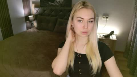 Snapshot of nicolestunning chatting on 15, 5, 2026 NicoleStunning online show from 15, 5, 2026