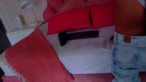 N I C O L E T  online show from 18, 11, 2025