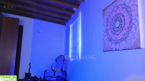 Nicoll  Independent model online show from 16, 3, 2026