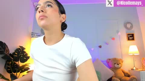 Nicolle Mays online show from 22, 2, 2025