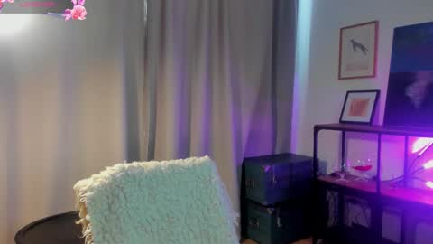 Snapshot of nicollefarrey chatting on 7, 2, 2026 Kim online show from 7, 2, 2026