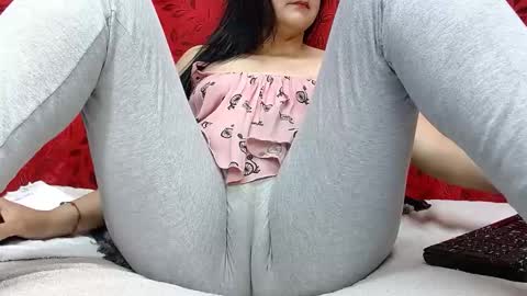 Snapshot of nicolleowens chatting on 29, 10, 2025 NICOLLE online show from 29, 10, 2025