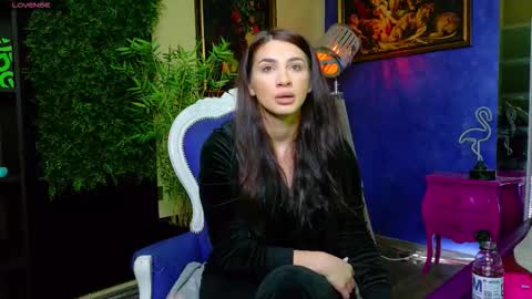 Nicolle online show from 20, 2, 2026