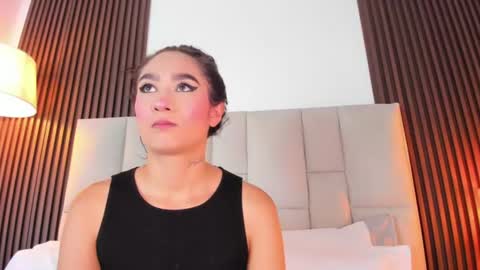 Snapshot of nicolqueen_ chatting on 10, 7, 2026 NICOL online show from 10, 7, 2026