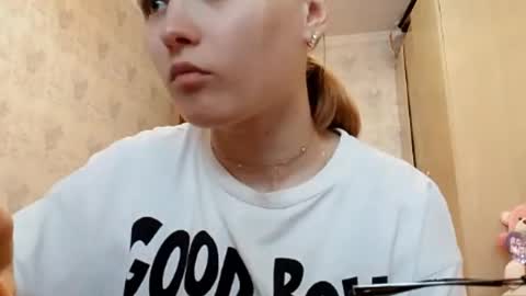 Ella online show from 6, 4, 2026