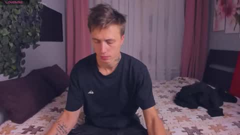 nigelstrikers online show from 28, 9, 2025