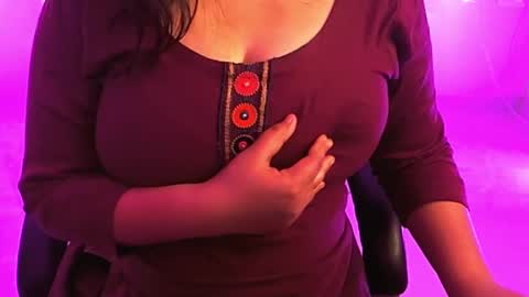 nightqueen107446 online show from 17, 2, 2025