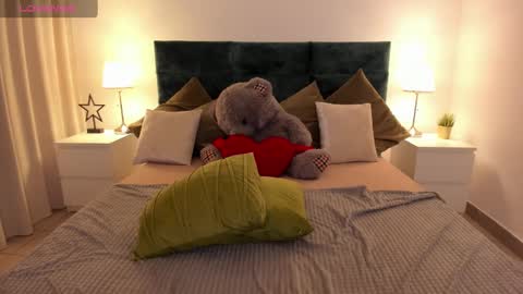 Snapshot of niiik_miiiki chatting on 5, 2, 2025 niiik_miiiki online show from 5, 2, 2025