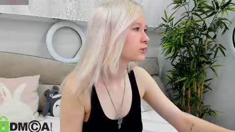 Nika Sm online show from 6, 7, 2026