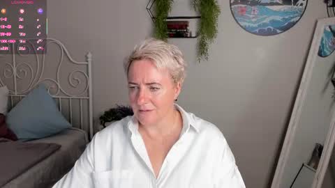Snapshot of nika_smit chatting on 7, 8, 2026 Nika online show from 7, 8, 2026