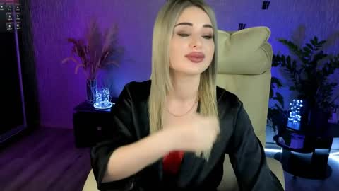 NikaStill  online show from 9, 4, 2026