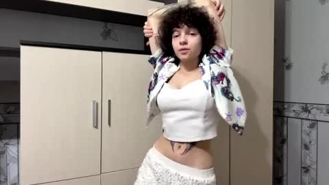Hello there im Nika Im new here Lets have fun online show from 21, 5, 2026