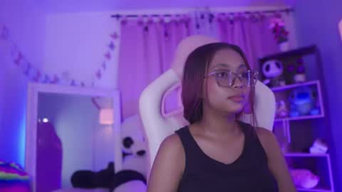 Snapshot of nikerly_hot chatting on 25, 5, 2026 NIKERLY online show from 25, 5, 2026