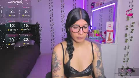 Snapshot of nikibryce_ chatting on 27, 5, 2026 Niki online show from 27, 5, 2026