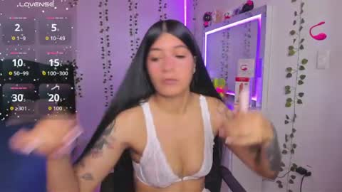 Snapshot of nikibryce_ chatting on 21, 6, 2026 Niki online show from 21, 6, 2026