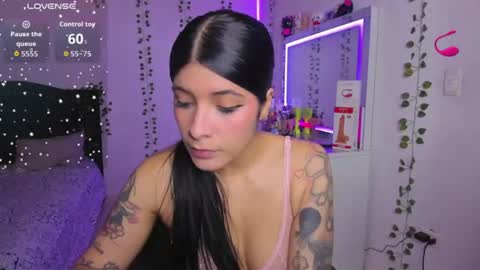 Snapshot of nikibryce_ chatting on 25, 6, 2026 Niki online show from 25, 6, 2026