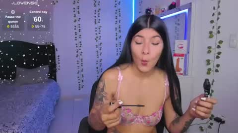 Snapshot of nikibryce_ chatting on 15, 7, 2026 Niki online show from 15, 7, 2026