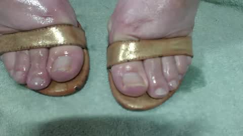 Snapshot of nikisissyfeet chatting on 3, 2, 2025 nikisissyfeet online show from 3, 2, 2025