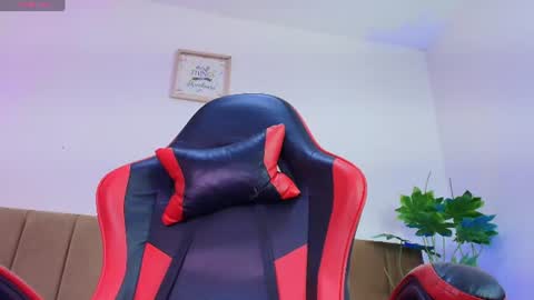 Snapshot of nikkenyx chatting on 7, 7, 2026 Nikkenyx online show from 7, 7, 2026