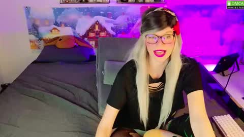 Kitty Chatte online show from 13, 1, 2026