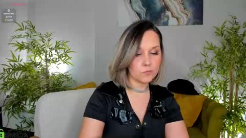 Snapshot of nikki_mi1k chatting on 12, 5, 2026 Nikki online show from 12, 5, 2026