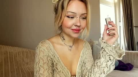 Snapshot of nikki_whatever chatting on 21, 12, 2024 nicolette online show from 21, 12, 2024