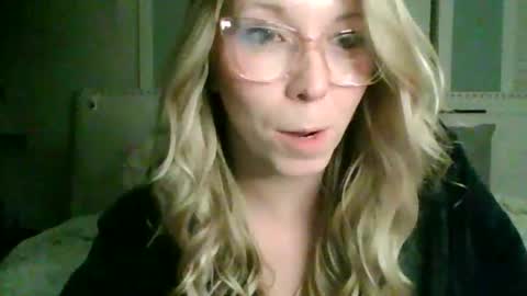nikkib653466 online show from 3, 2, 2026