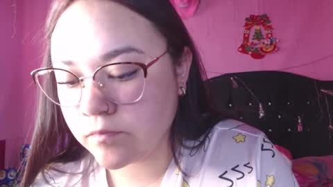 Snapshot of nikkirous_ chatting on 17, 12, 2025 Nikkirous online show from 17, 12, 2025