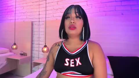 Nikky Dean online show from 26, 9, 2025