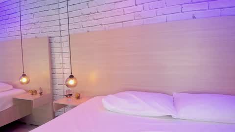 Nikky Dean online show from 17, 10, 2025