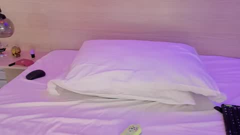 Nikky Dean online show from 18, 10, 2025