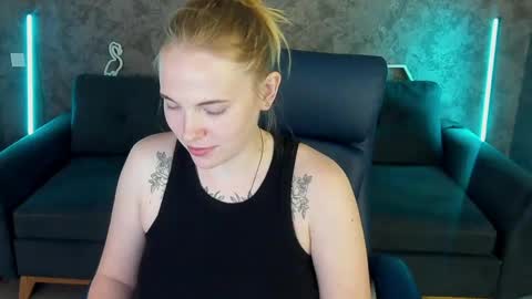 Snapshot of nikkyreyyy chatting on 19, 5, 2026 nikkyreyyy online show from 19, 5, 2026