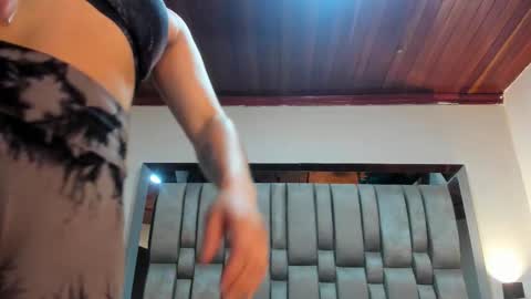     online show from 23, 10, 2025