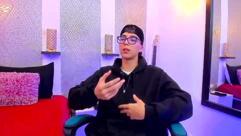    online show from 17, 1, 2025