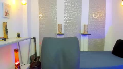    online show from 17, 12, 2025