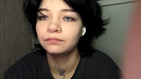 nikoli_naw online show from 6, 1, 2025