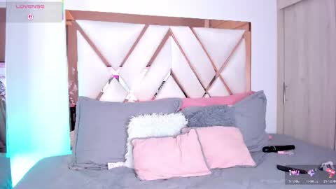 Snapshot of niky_vega1 chatting on 17, 6, 2026 niky_vega1 online show from 17, 6, 2026