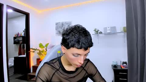 Snapshot of nilam217 chatting on 12, 9, 2025 Nilam online show from 12, 9, 2025