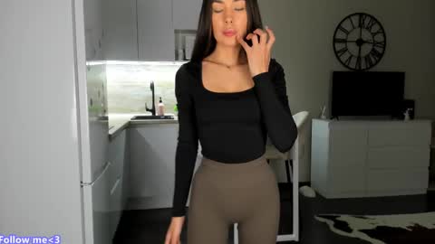 Bella online show from 27, 2, 2025