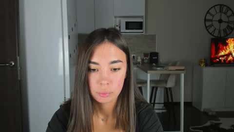 Bella online show from 12, 10, 2025