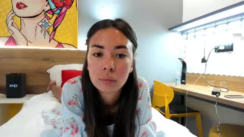 Snapshot of nilliluv chatting on 27, 7, 2026 Bella online show from 27, 7, 2026