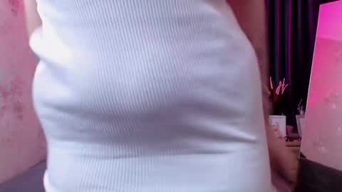 Snapshot of nina_b1um chatting on 12, 5, 2026 Nina online show from 12, 5, 2026