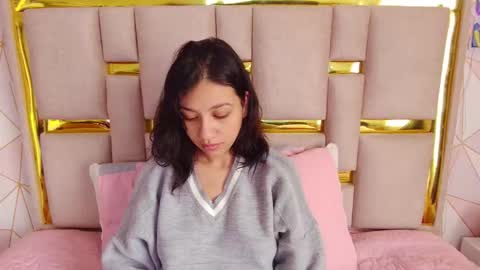 Nina Carther online show from 25, 3, 2026