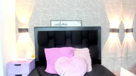 Nina online show from 30, 1, 2025