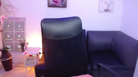 nina_petitte online show from 10, 5, 2026