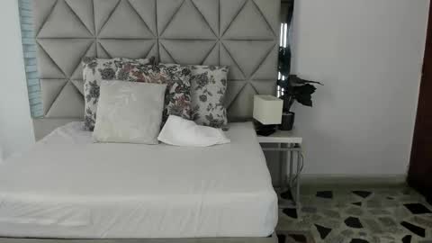  Nina  online show from 23, 10, 2025