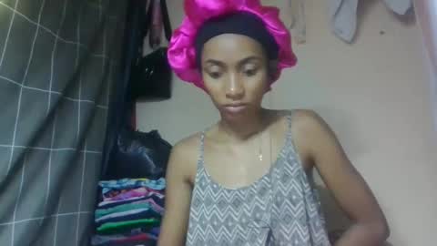 Snapshot of ninaeaa chatting on 22, 4, 2026 ninaeaa online show from 22, 4, 2026